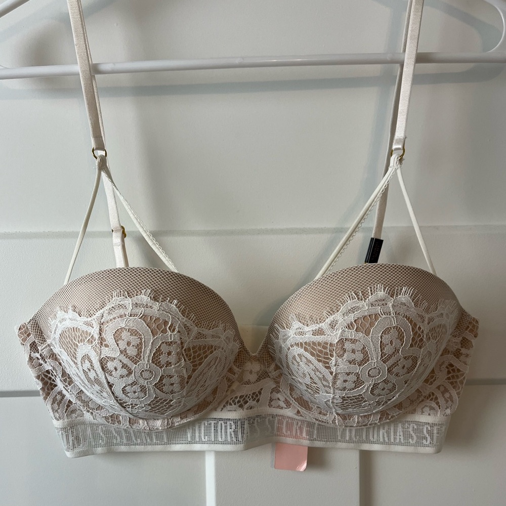 NWT Victorias Secret lace Bra Size 34C - can be strapless